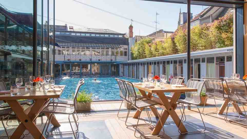 Lido swimming pool Bristol