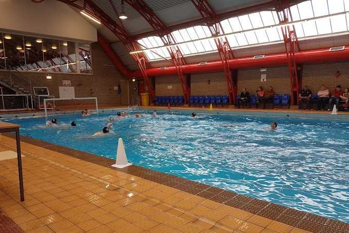 Bedford Modern School Swimming Pool