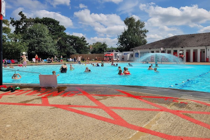 Hinksey Park Outdoor Swimming Pool